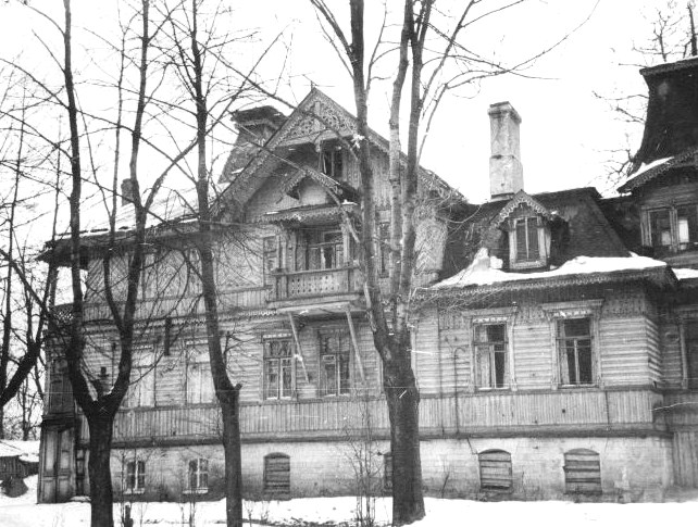 Фасад дома по Чехова (Ольгинской) улице. 1960-е годы