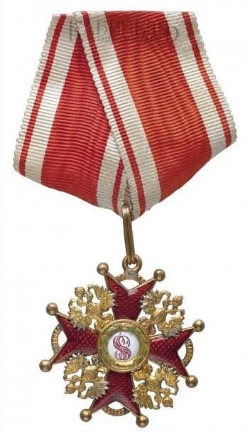 Ордена св. Станислава 3-й степени для иноверцев (слева) и христиан