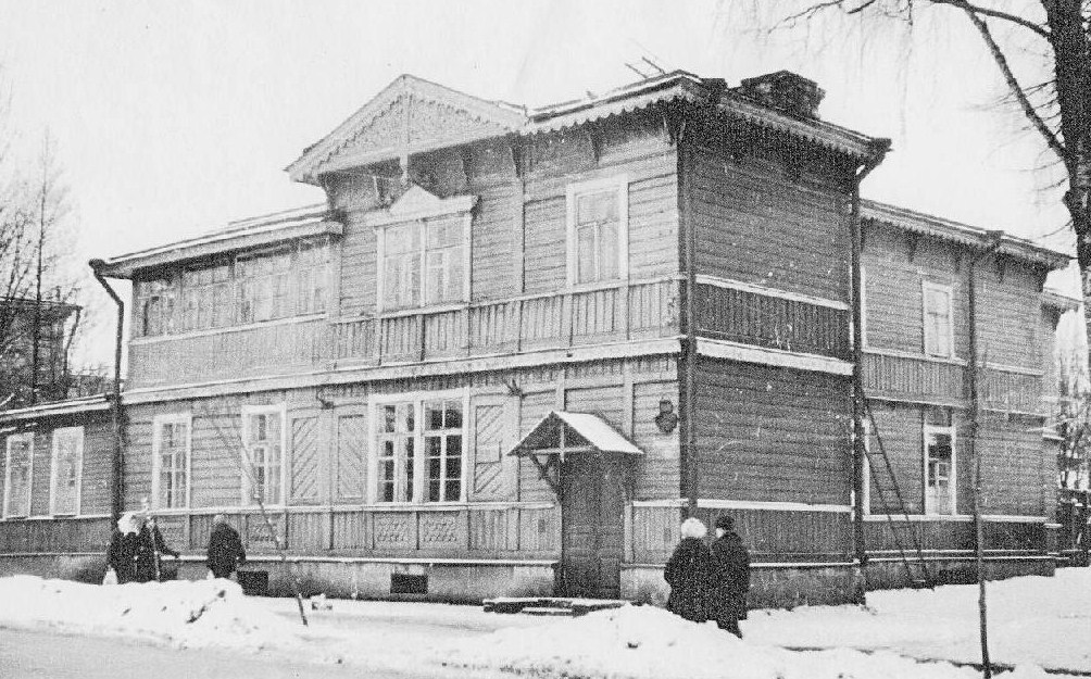 Дом № 2 на улице Карла Маркса (Багговутовской) в Гатчине,
где в 1897 – 1901 годах жил Ф.Н. Боборыкин. Фото 1960-х годов. Дом не сохранился
